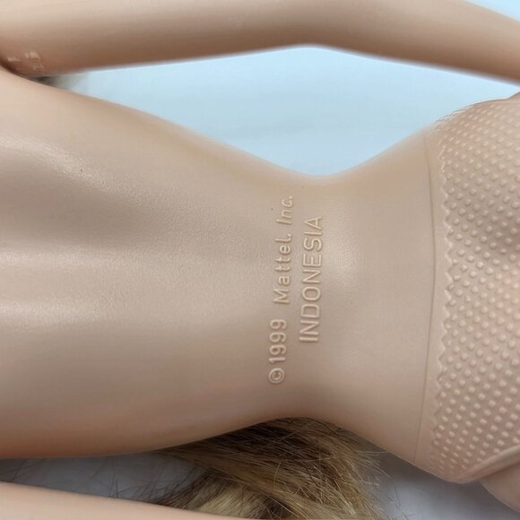 Bratz Twinz Oriana Head On Barbie Body Doll Custom - Picture 3 of 7